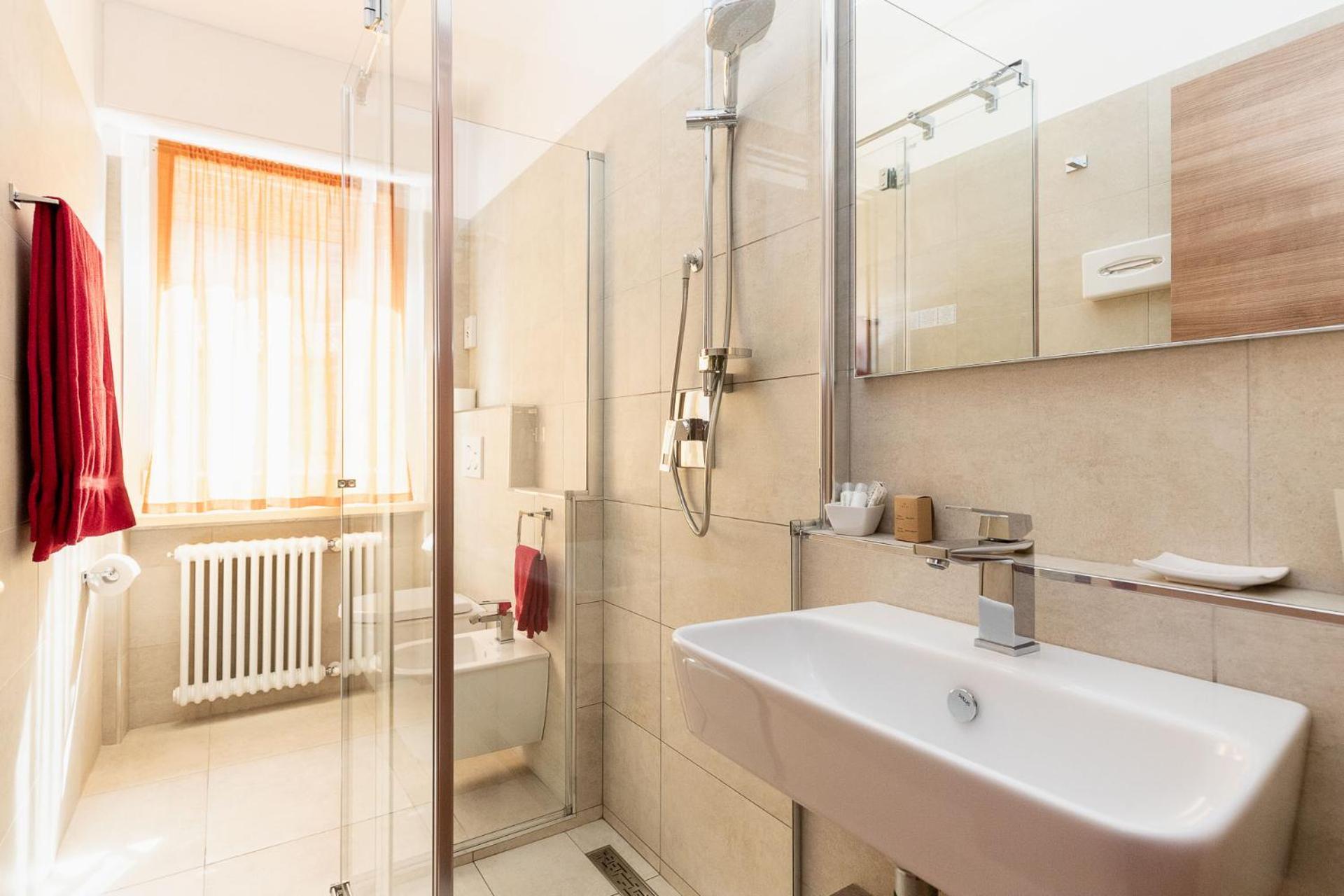 מאלצ'סינה Hotel Garni Ischia מראה חיצוני תמונה